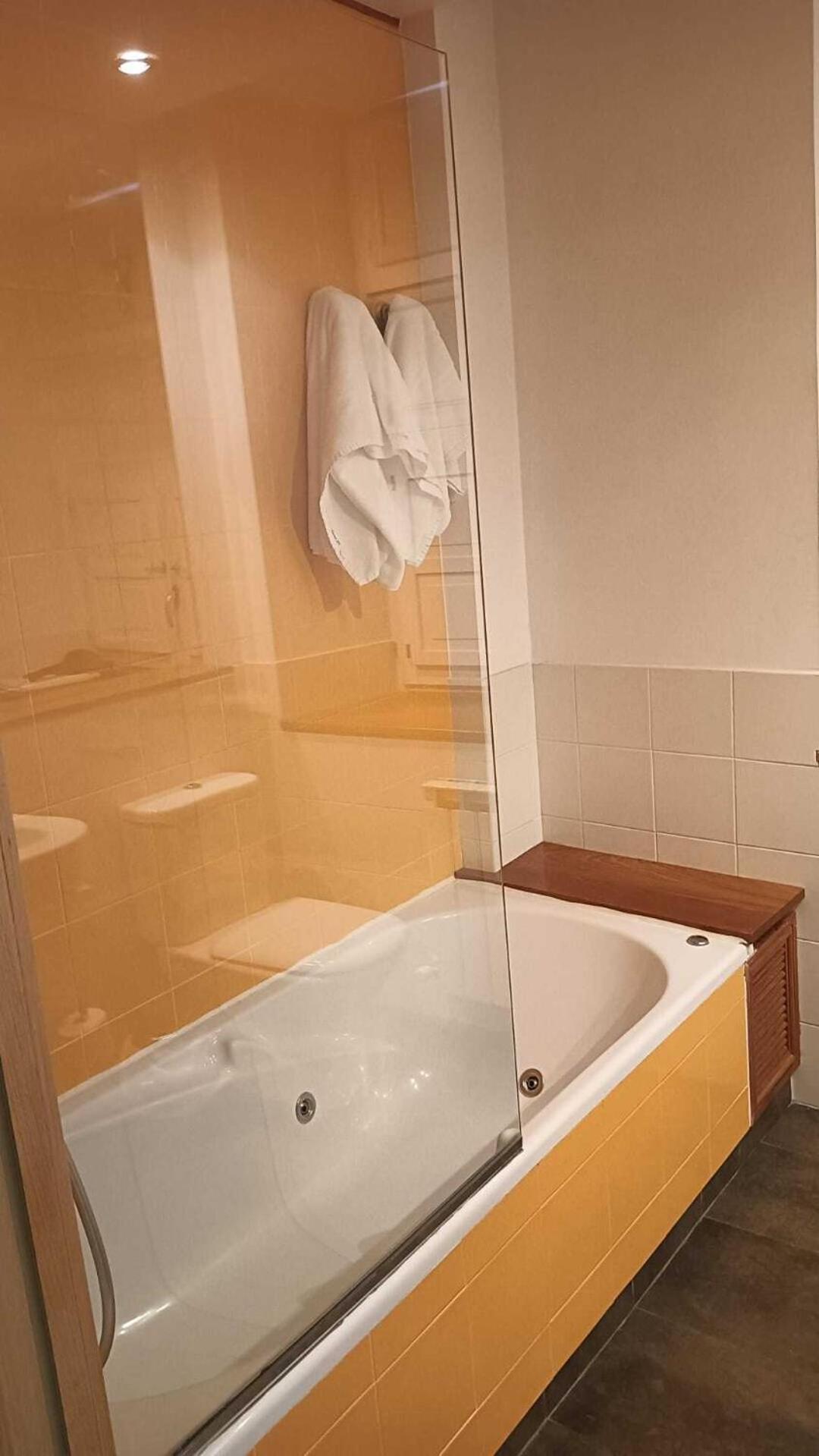 Gastro Hotel La Giraldilla Liérganes Pokoj fotografie