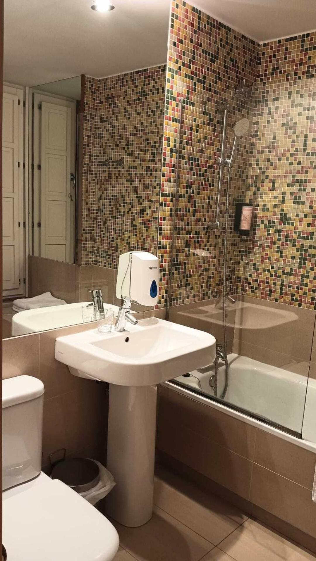 Gastro Hotel La Giraldilla Liérganes Pokoj fotografie